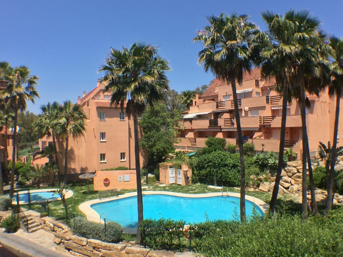 2236-Lovely Groundfloor With Pool View Casares Eksteriør bilde