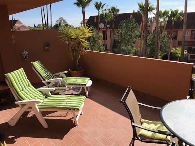 2236-Lovely Groundfloor With Pool View Casares Eksteriør bilde