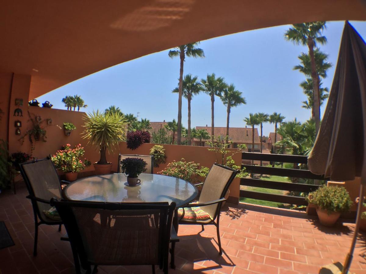 2236-Lovely Groundfloor With Pool View Casares Eksteriør bilde